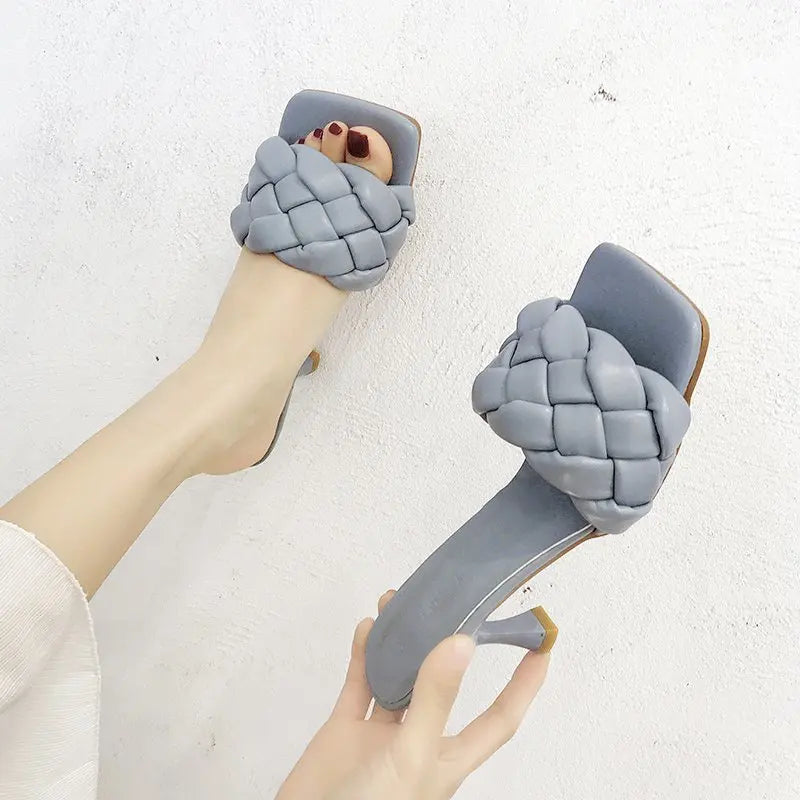 New Women's Summer High-quality Woven Open-toe Flat Casual Slippers Fashionable Stiletto Sandals Womens Outdoor Beach Flip-flops