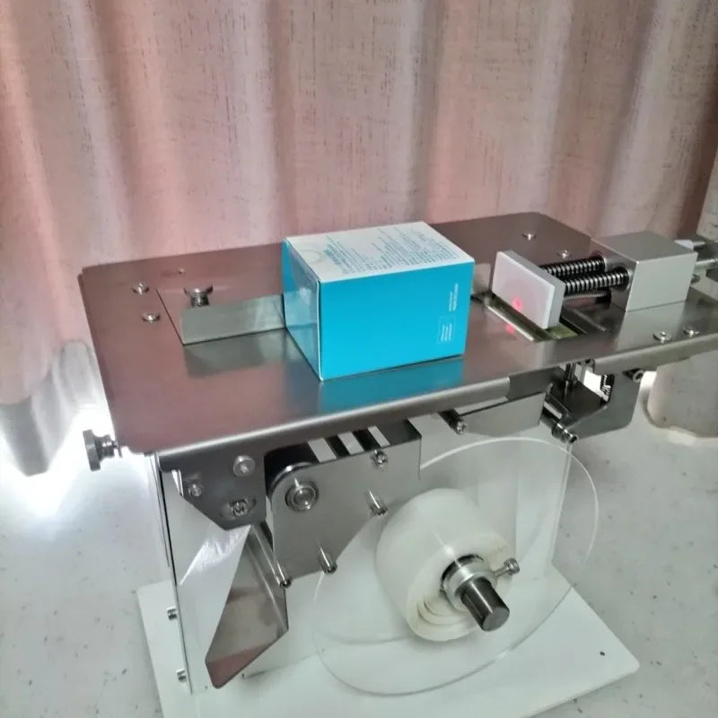 Right angle sealing labeling machine, packaging box transparent anti-counterfeiting labels, corner label sealing labeling