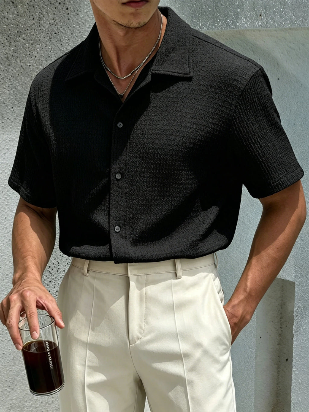 Men's Minimal Commute Textured Short Sleeve Shirt, Lapel Button Placket, Crinkle Breathable Fabric, Elegant Top for Office Daily