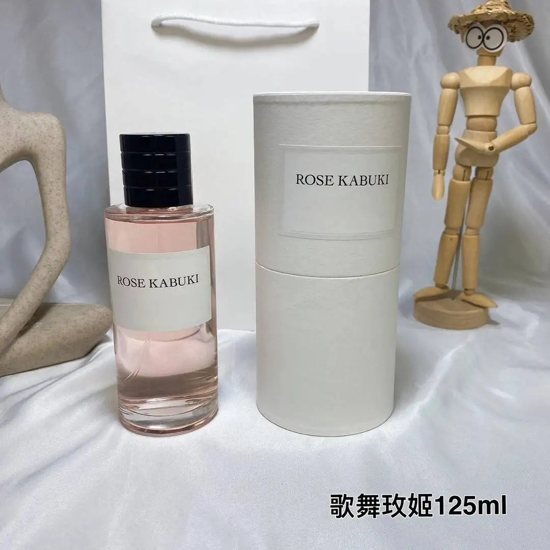 100/125Ml Unisex Brand Perfume Floral Herbal Notes Featuring A Mysterious Elegant And Rich Fragrance For Social Occasions