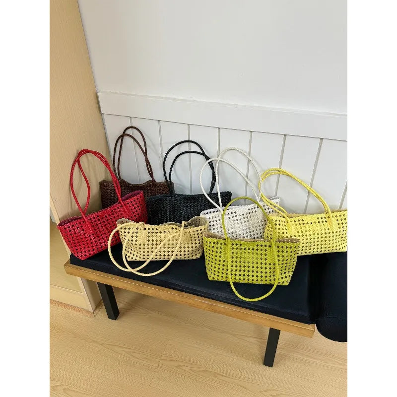 2026 New Fashion Hollow Out Woven Tote Bag for Women Large Capacity Commute Single Shoulder Handbag for Summer