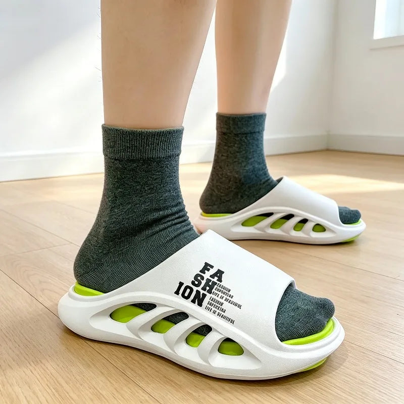 New Summer Men's Slippers 2026 EVA Soft Sole Male Slides Breathable Hollow Beach Sandals Light Comfortable Indoor Flip Flop