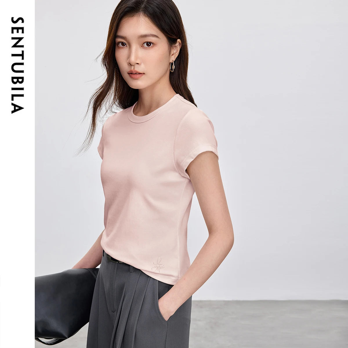 SENTUBILA Solid Color Women's T-shirt 2025 Spring Summer Fashion Embroidery Knit Basic Crewneck Short Sleeve Tops 152T59063