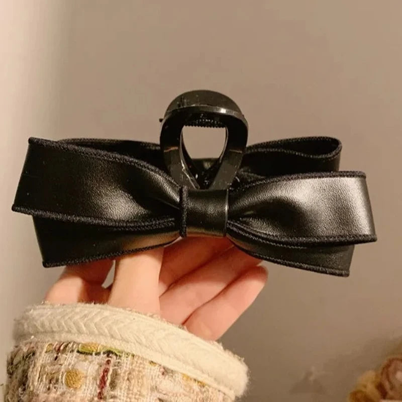 1pc Korean-style PU leather black bow hair clip for women, large shark clip for the back of the head, elegant hair accessory