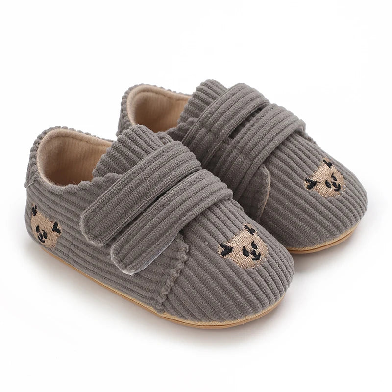 Boys and Girls Panda Sports Shoes in Spring and Autumn Seasons Children's Fashion Sports Tablet Baby Shoes from 0 to 18 Months
