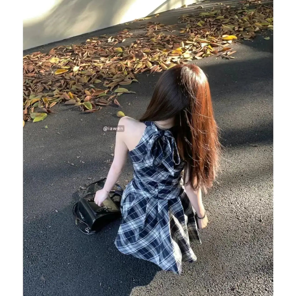 Black and White Plaid V-neck Halter Neck Tied Dress for Women in Spring and Summer New Waist-hugging A-line Short Skirt