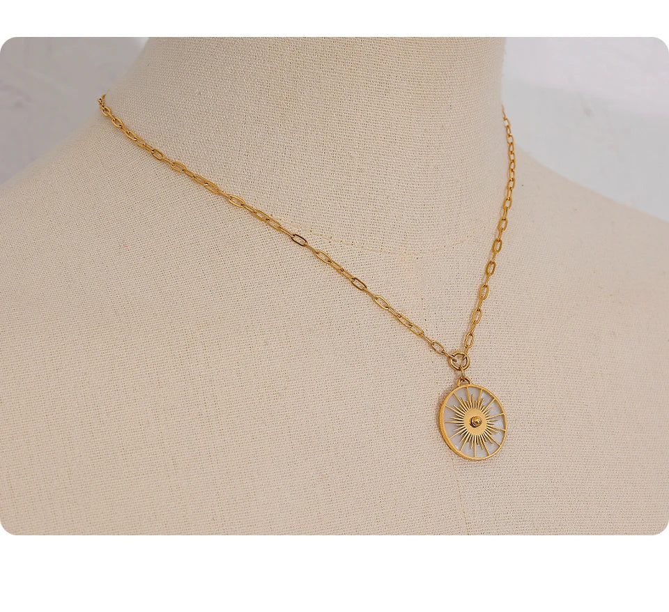 Yhpup Big Round Geometric Short Chain Statement Necklace Stainless Steel Golden Shell Fashion Vintage Pendant Collier PVD-Plated