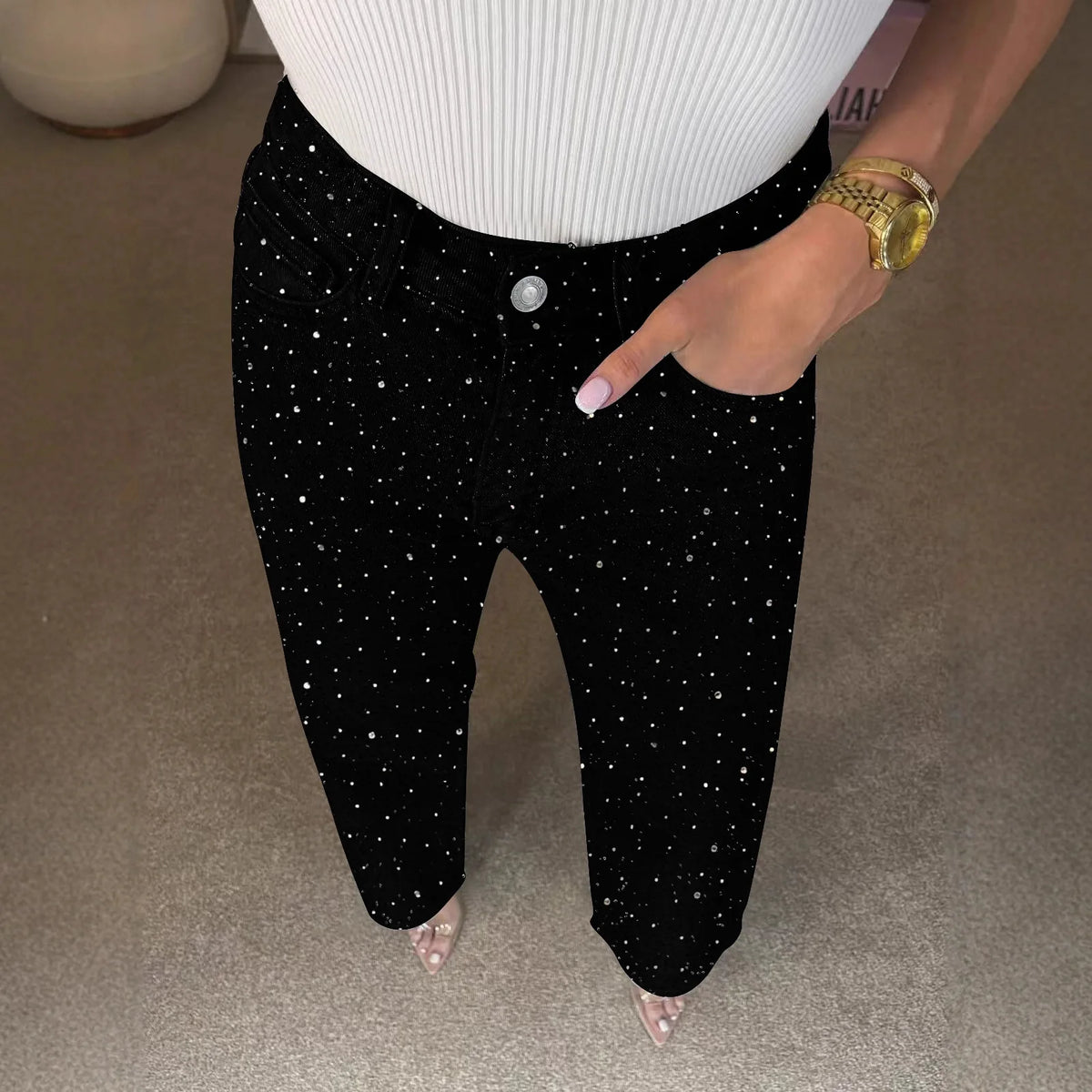Women's Outfit Featuring Diamond-studded Washed Denim Pants Women's High-waisted Straight-leg Pants, and "hot Girl" Style Pants.