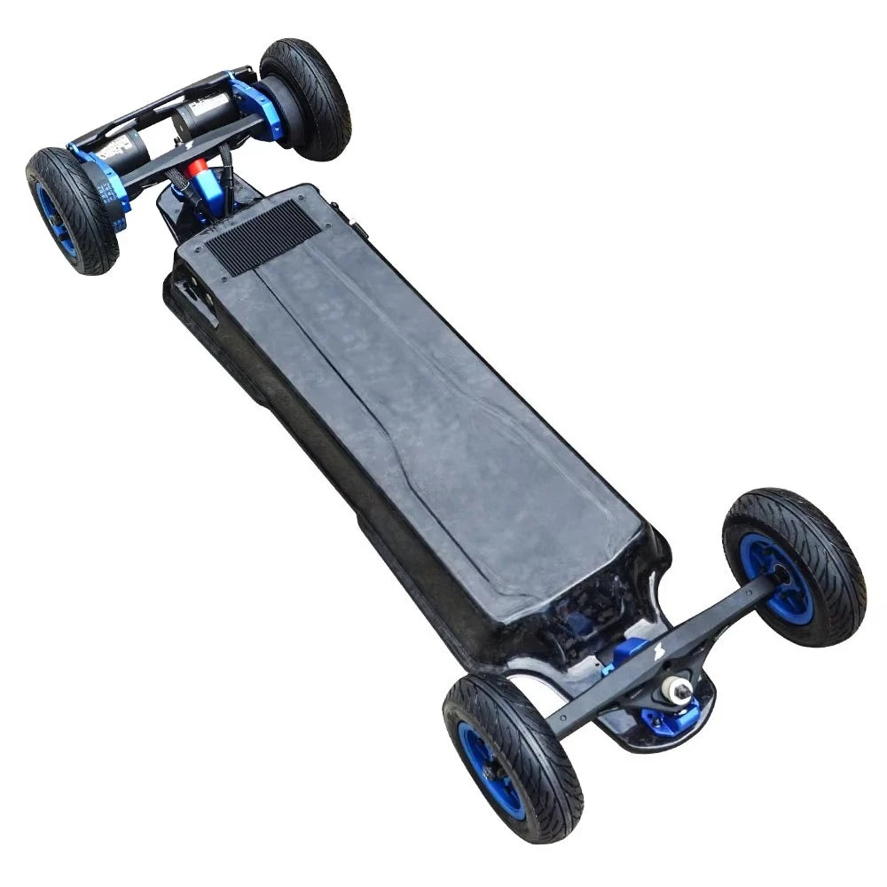 AT2WD Top Speed Durable Carbon Fiber Deck Electric Skateboard Come With Dual FSESC6.9 12S Battery