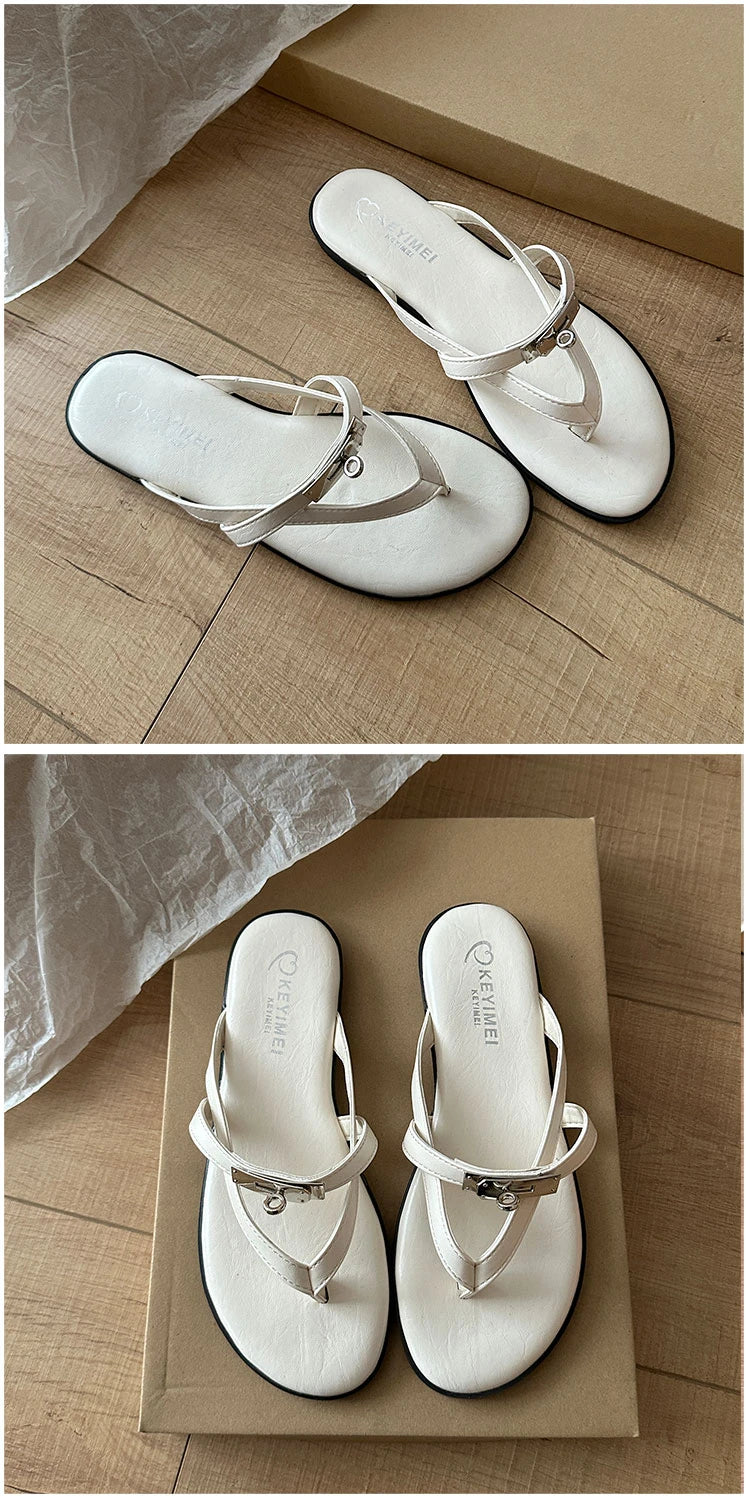 2026 New Fashion Casual Slip-On Flat Bottom Sandals with Lock Buckle for Beach Vacation Women Breathable Comfortable PU Leather