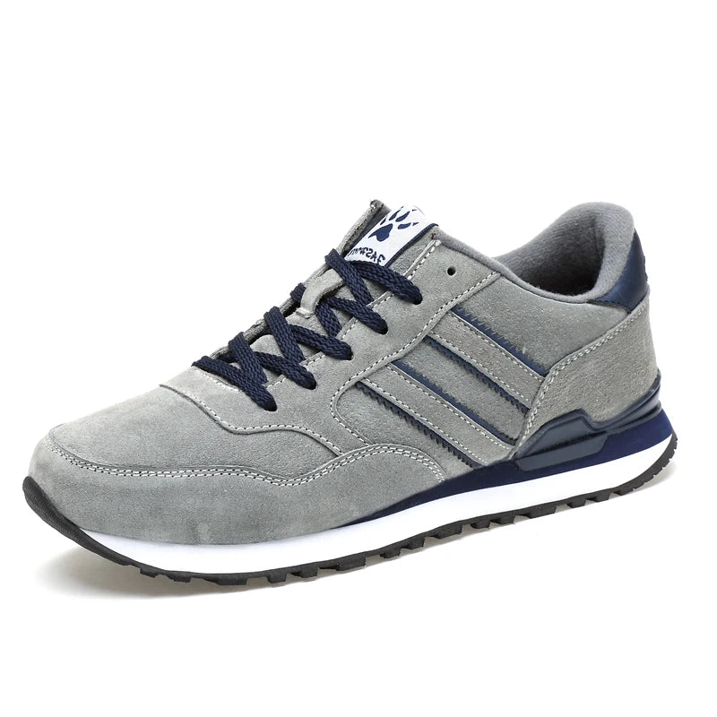 Lightweight Men Sneakers Classical  Suede Leather Men Running Shoes Outdoor Comfortable Sport Shoes Breathable Flat Casual Shoes