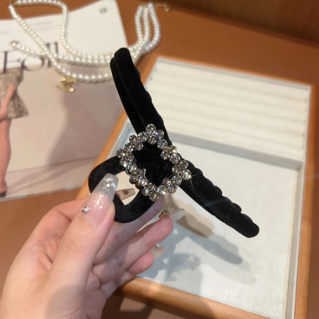 Black Flocking Rhinestone Hair Clip for Women Elegant High Ponytail Shark Clip Fashion Girls Hair Clamp
