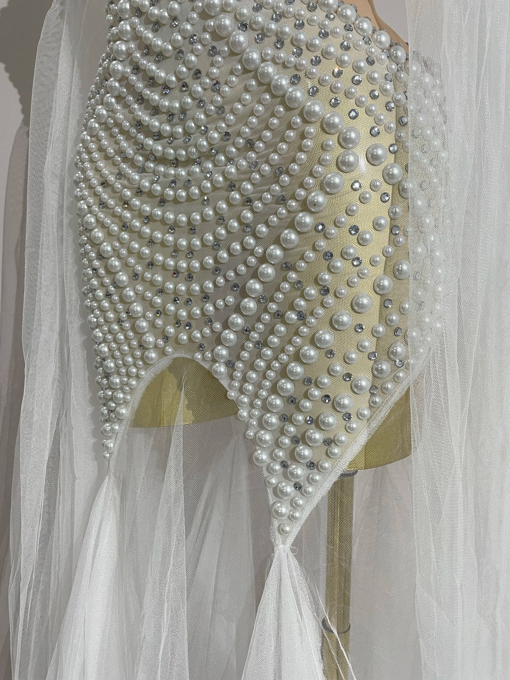Elegant Sparkly Rhinestone White Pearl Sexy Strapless Mesh Long Dress Wedding Guest Gowns Luxury Birthday Evening Party Dress