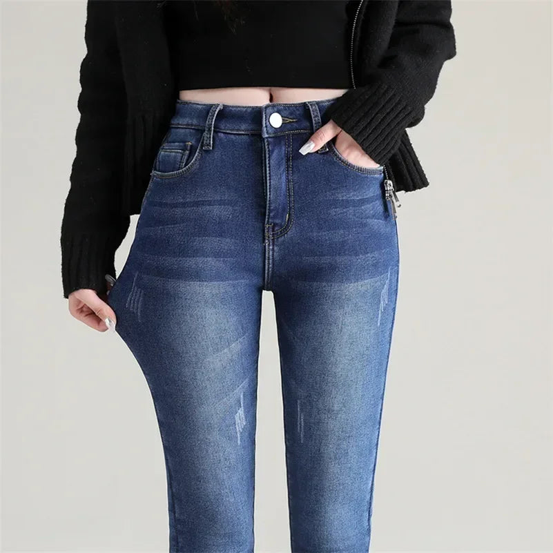 Lady Plush Thermal Jeans Winter Snow Warm Stretch Thin Jeans Women Fleece Pencil Pants Fashion Straight Leg Denim Trousers
