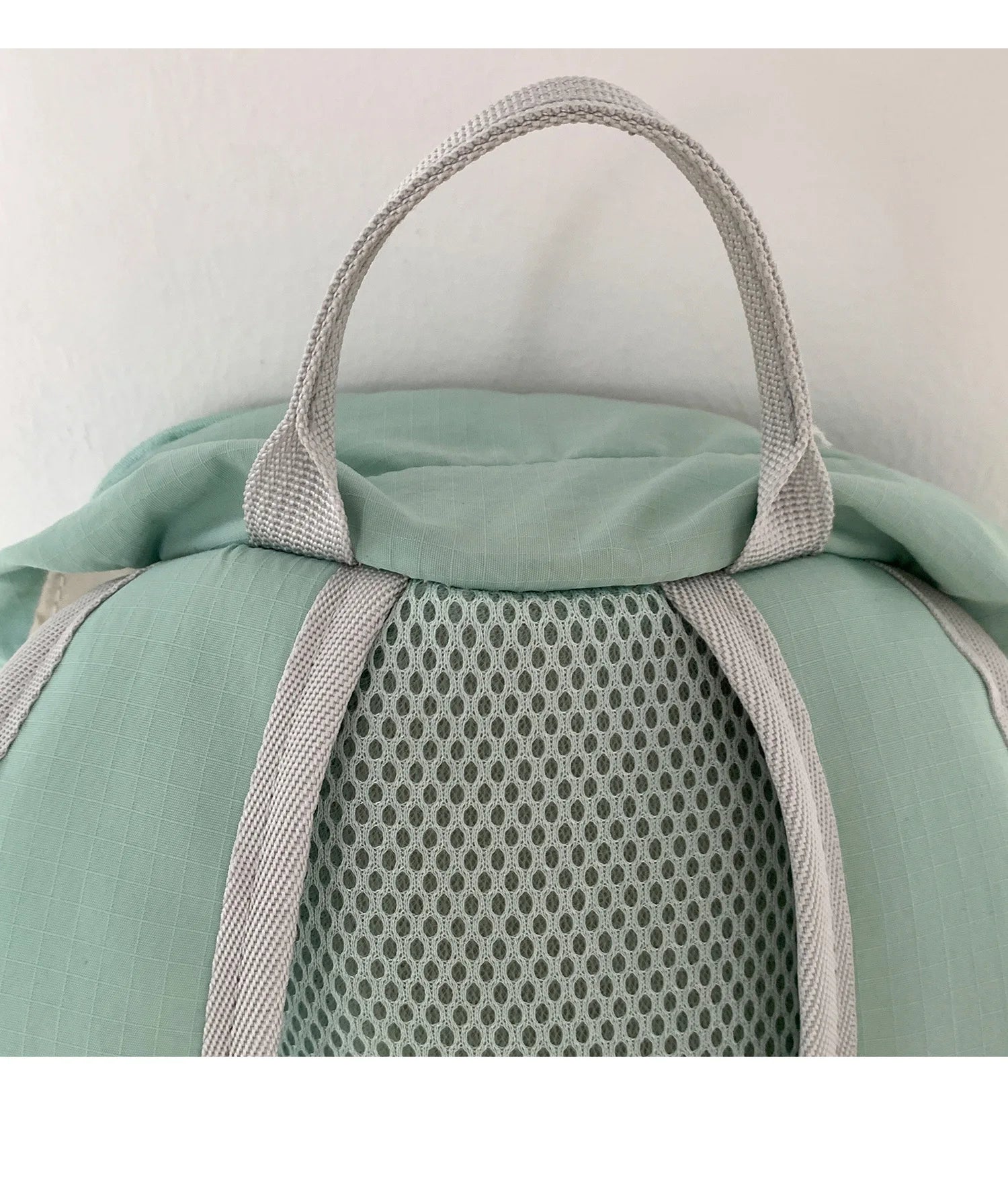 Women Outdoor Sports Backpack With Large Capacity Lightweight Nylon Backpack Suitable Casual Versatile Camping Travel Bag Unisex