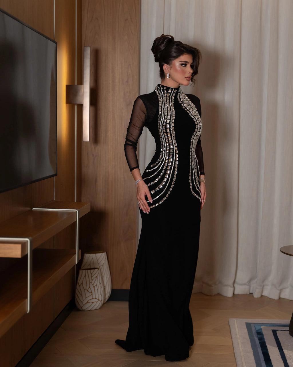 Aunber Black High Collar Long Sheer Sleeves Evening Dresses Handmade Rhinestones Floor Length Exquisite Prom Gowns Bridal Party