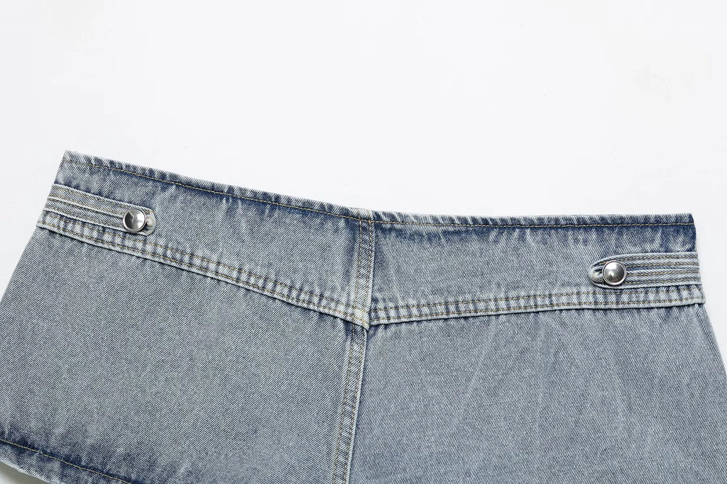 European and American style 2026 summer new women's clothing design sense close fitting denim jacket low waist shorts set