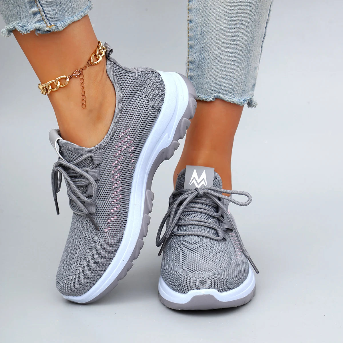Spring and Autumn New Women's Casual Lace-Up Sneakers, Comfortable, Breathable, Lightweight and Wear-Resistant Sports and Casual Shoes