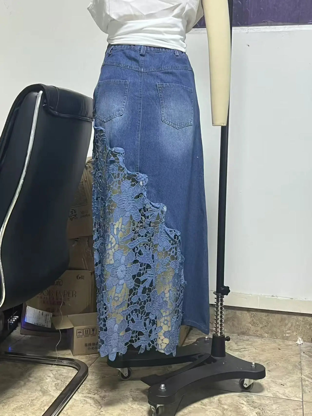 Women Washed Denim Lace Patchwork Long Midi Skirt Elegant Bodycon Pencil Skirt Slim Wrap Long Denim Skirts Fashion Casual Pa