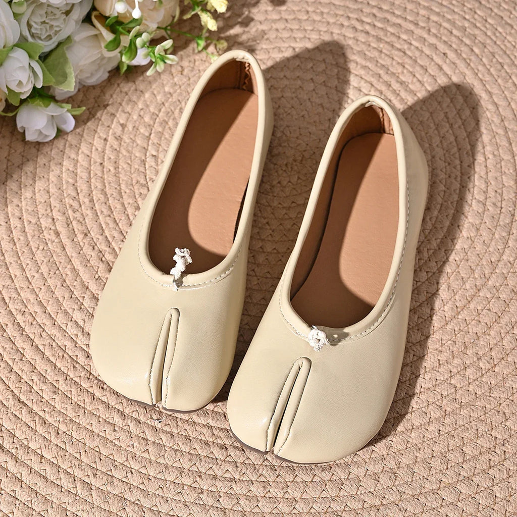 Japanese Style Tabi Ninja Shoes Women Cozy Leather Flats Split Hoof Toe Loafers Femme Mary Jeans Mocasines Ladies Ballerina Shoe