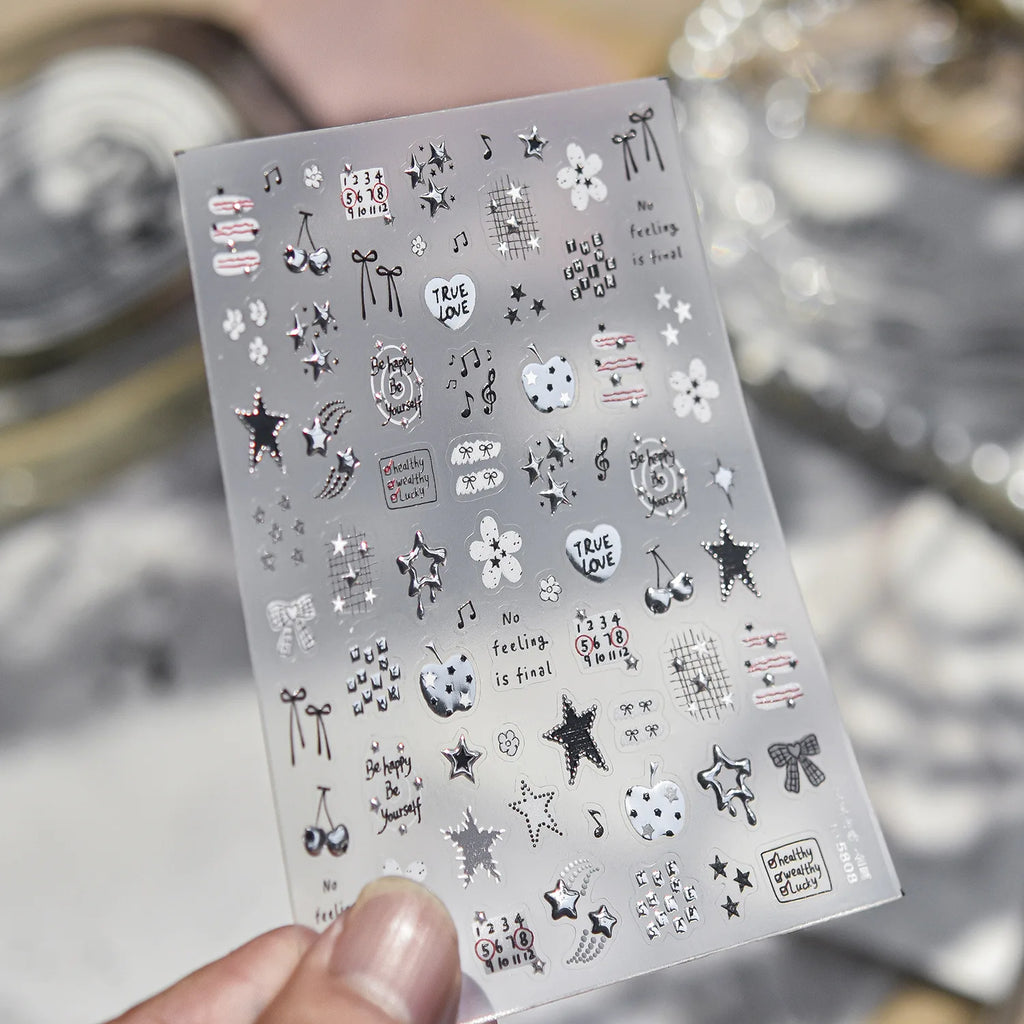 Cute Shiny Stars Chain Nail Stickers Gold and Silver Wavy Star Lines Self Adhesive Nail Stickers for Summer Nail Art Decoration
