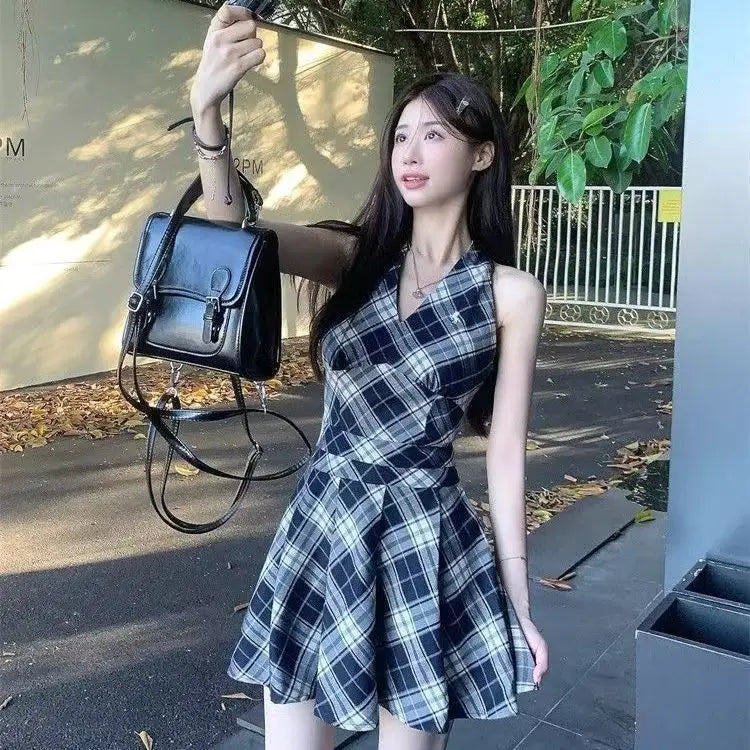 Black and White Plaid V-neck Halter Neck Tied Dress for Women in Spring and Summer New Waist-hugging A-line Short Skirt