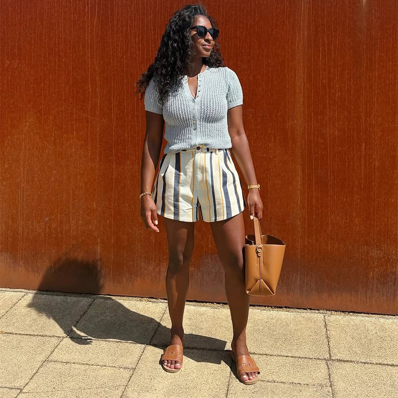 Chic Striped Women's Shorts Loose Mid-Waist Button Pocket Lady Short Pants 2026 Summer Autumn Fashion Female Street Bottoms