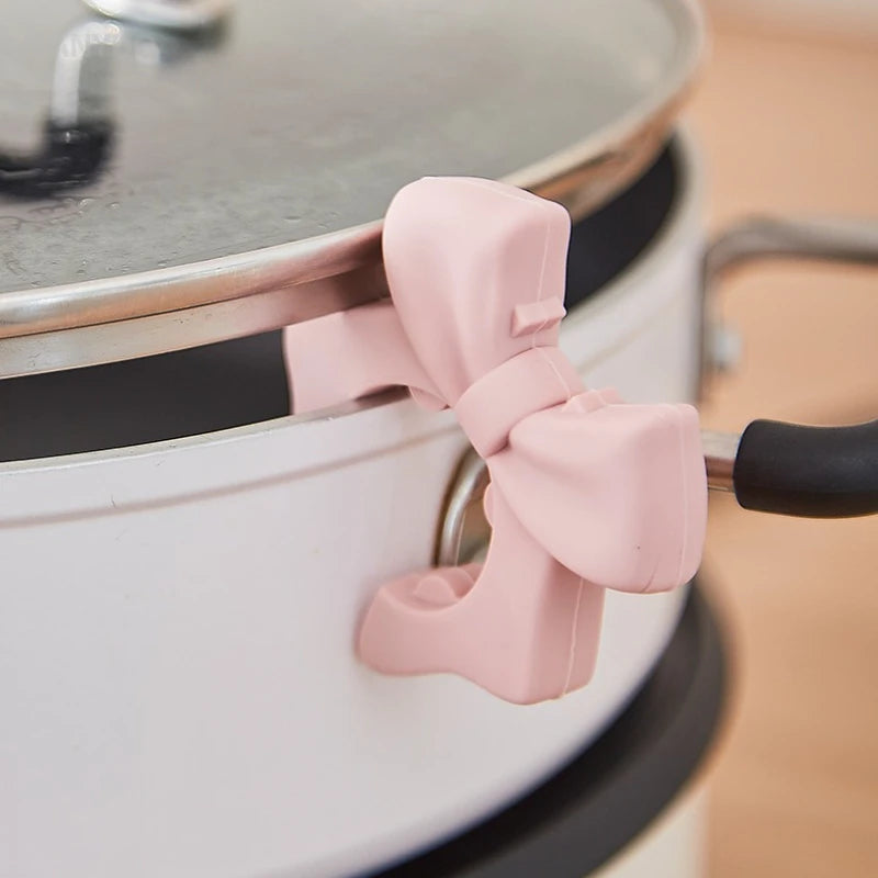 Bow Silicone Spatula Rack Multi-function Pot Clip Bowknot Anti Scalding Overflow Spatula Holder Spoon Rests Kitchen Gadgets