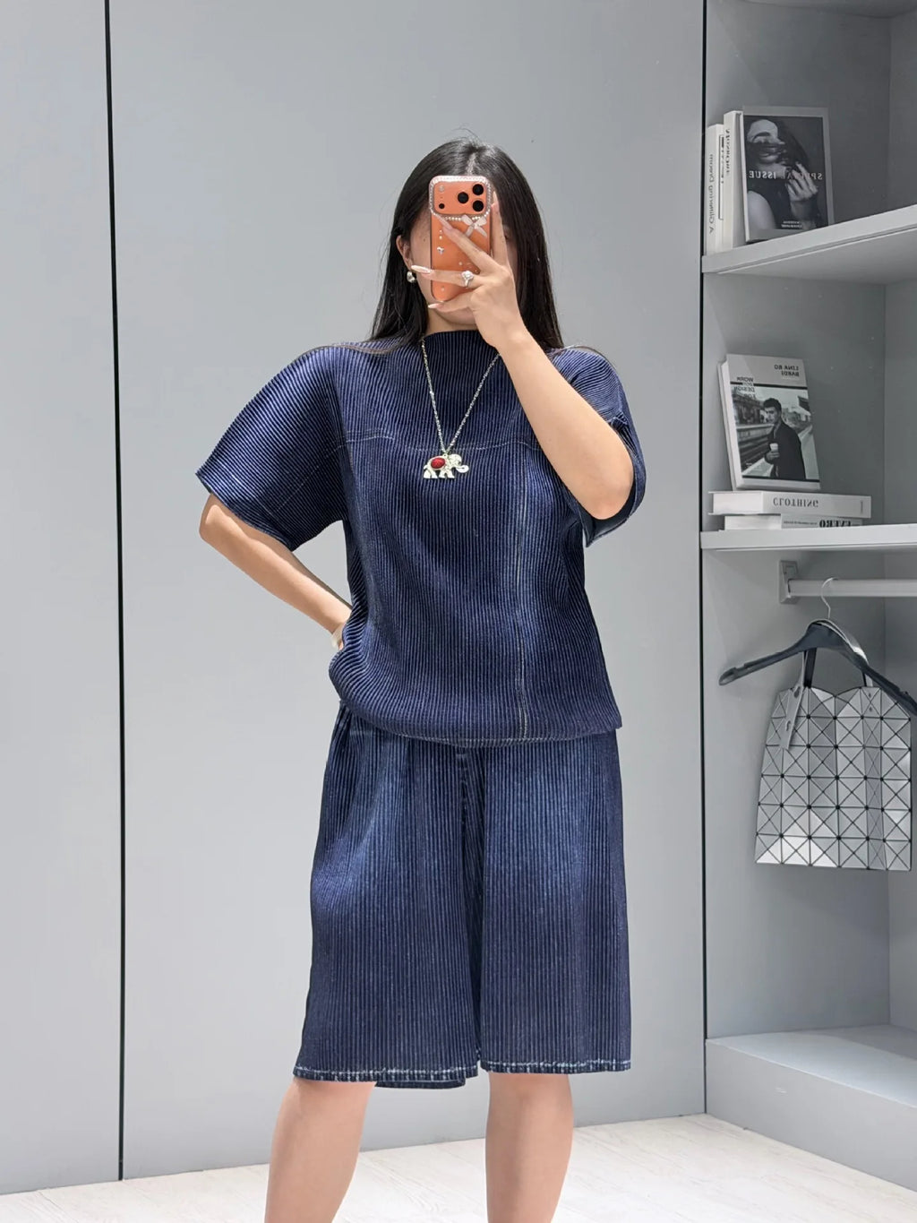 Miyake Pleated Faux Denim Two-Piece Set: Short-Sleeved Top and Loose-Fitting Wide-Leg Casual Pants