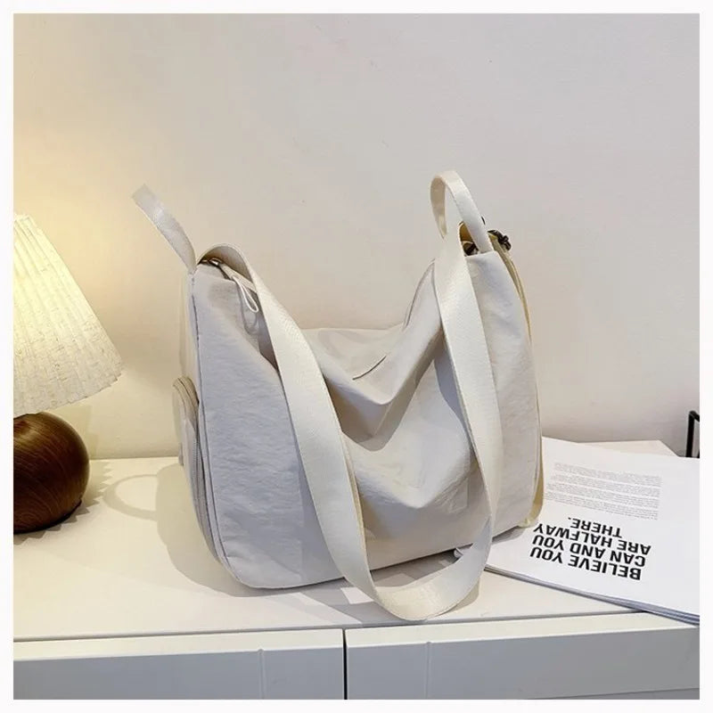 Women's Casual Nylon Large Capacity Shoulder Bag with Pocket, Casual Style for Daily Use, Sports, Travel, and Outdoor Activities