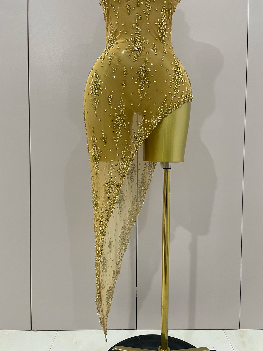 2025 New Sparkly Rhinestone V Neck Stretch Mesh Sexy See Through Dress Women Elegant Party Celebrate Perform Costume Stage Outfi