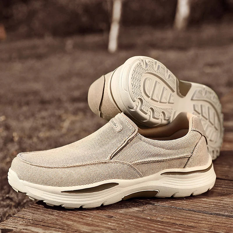 Men's Casual Shoes Canvas Breathable Loafers Men 2025 New Male Comfortable Outdoor Walking Shoes Classic Loafers Men Sneakers