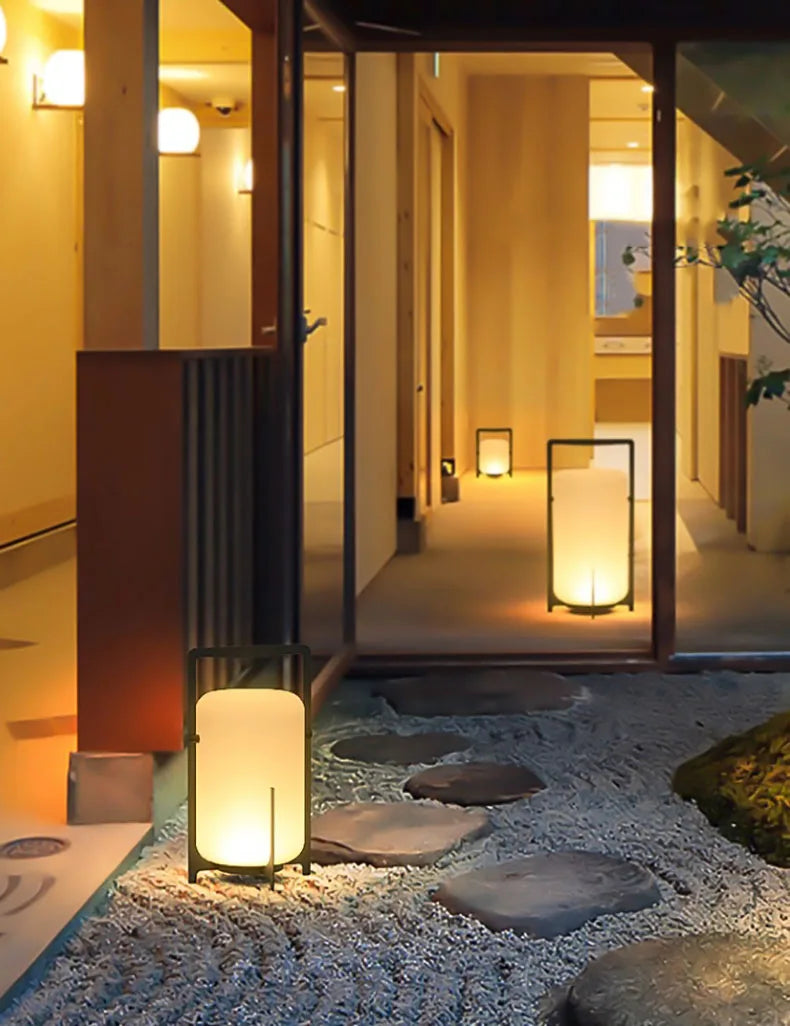 Modern Outdoor Indoor Floor Lamp White Acrylic Black Metal Lighting Floor Light For Garden Hotel Parlor Dining Room Bedroom