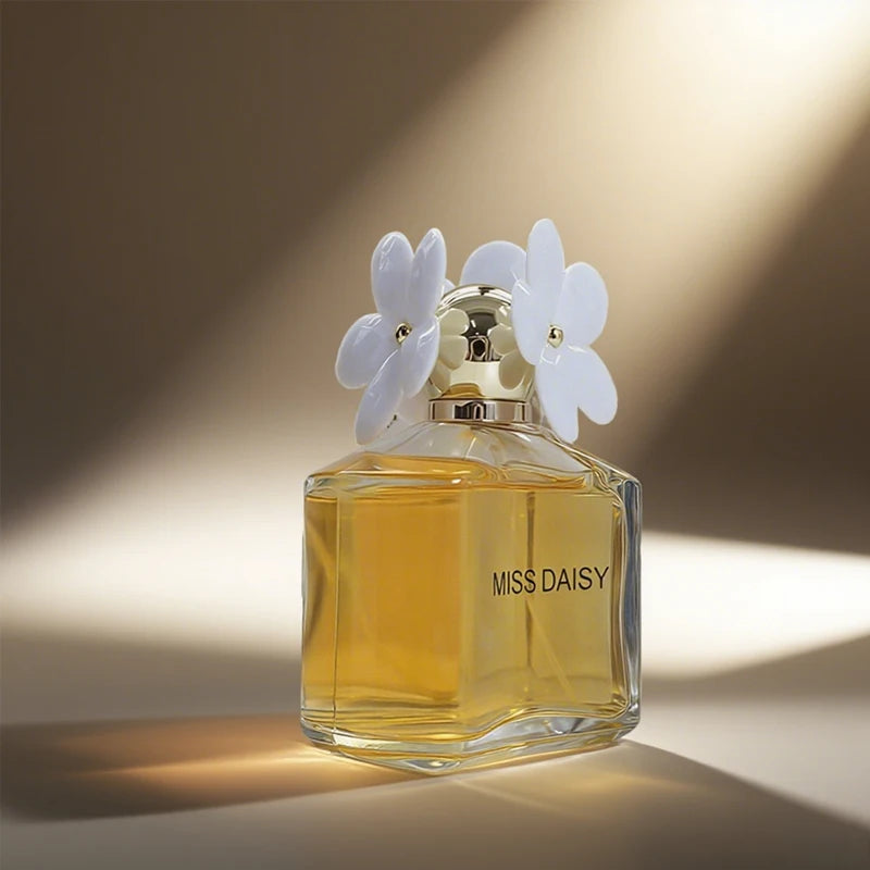 Daisy Eau De Toilette for Women - Classic Floral & Fruity Fragrance - Violet Leaf, Grapefruit & Vanilla - Long-lasting Fragrance