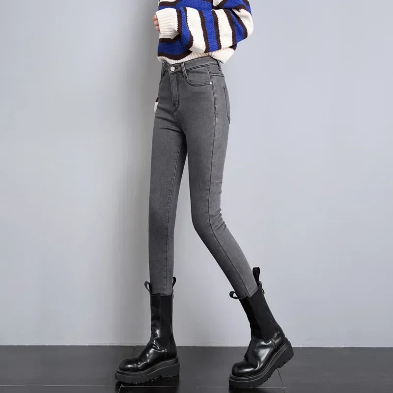 Lady Plush Thermal Jeans Winter Snow Warm Stretch Thin Jeans Women Fleece Pencil Pants Fashion Straight Leg Denim Trousers