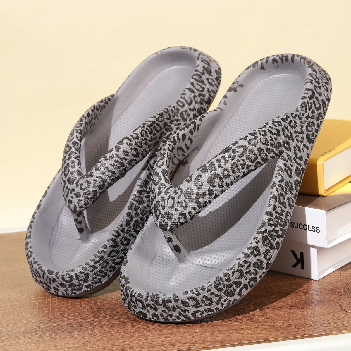 Summer Women Leopard Flip Flops Design Slippers Platform Clog Beach Sandals Casual Outdoor Slipper Indoor Shoes Couple 36-47