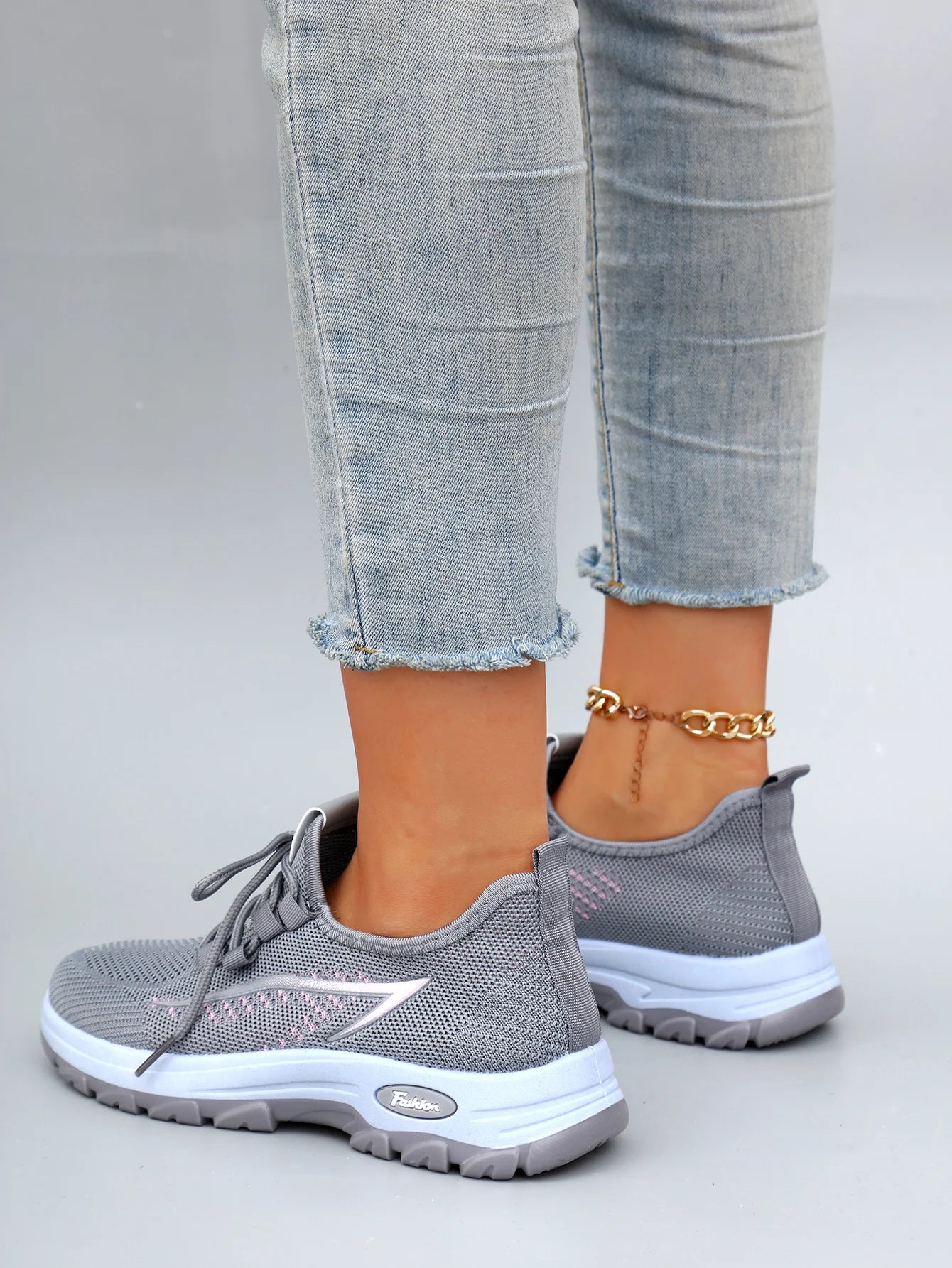 Spring and Autumn New Women's Casual Lace-Up Sneakers, Comfortable, Breathable, Lightweight and Wear-Resistant Sports and Casual Shoes