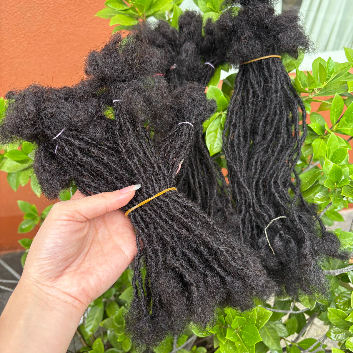 Colored 10inch 0.2cm Handmade Inter Loc Extension Human Hair Permanent Micro Locs Extensions Natural Looking Soft Sisterlocks