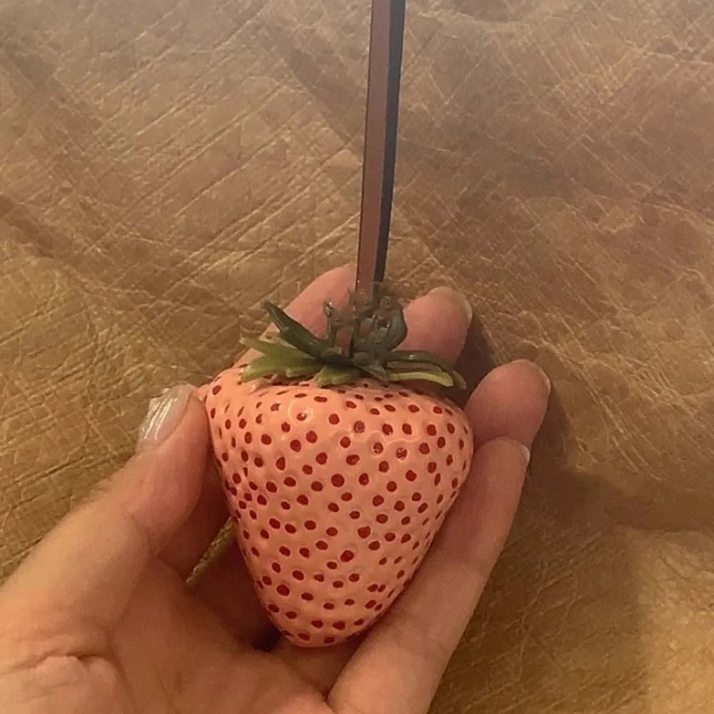 Funny Waterproof Strawberry Key Ring Elegant Alloy Versatile Bag Charm Handmade Vivid Red Resin Fruit Pendant Girls