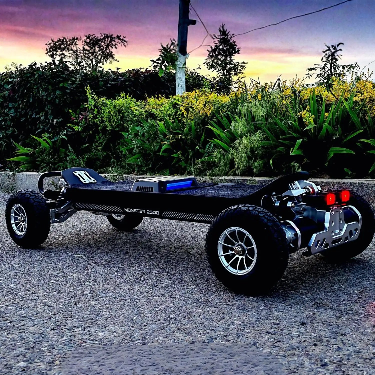 Meepo Monster 2500 The Ultra-Performance All-Terrain Electric Skateboard