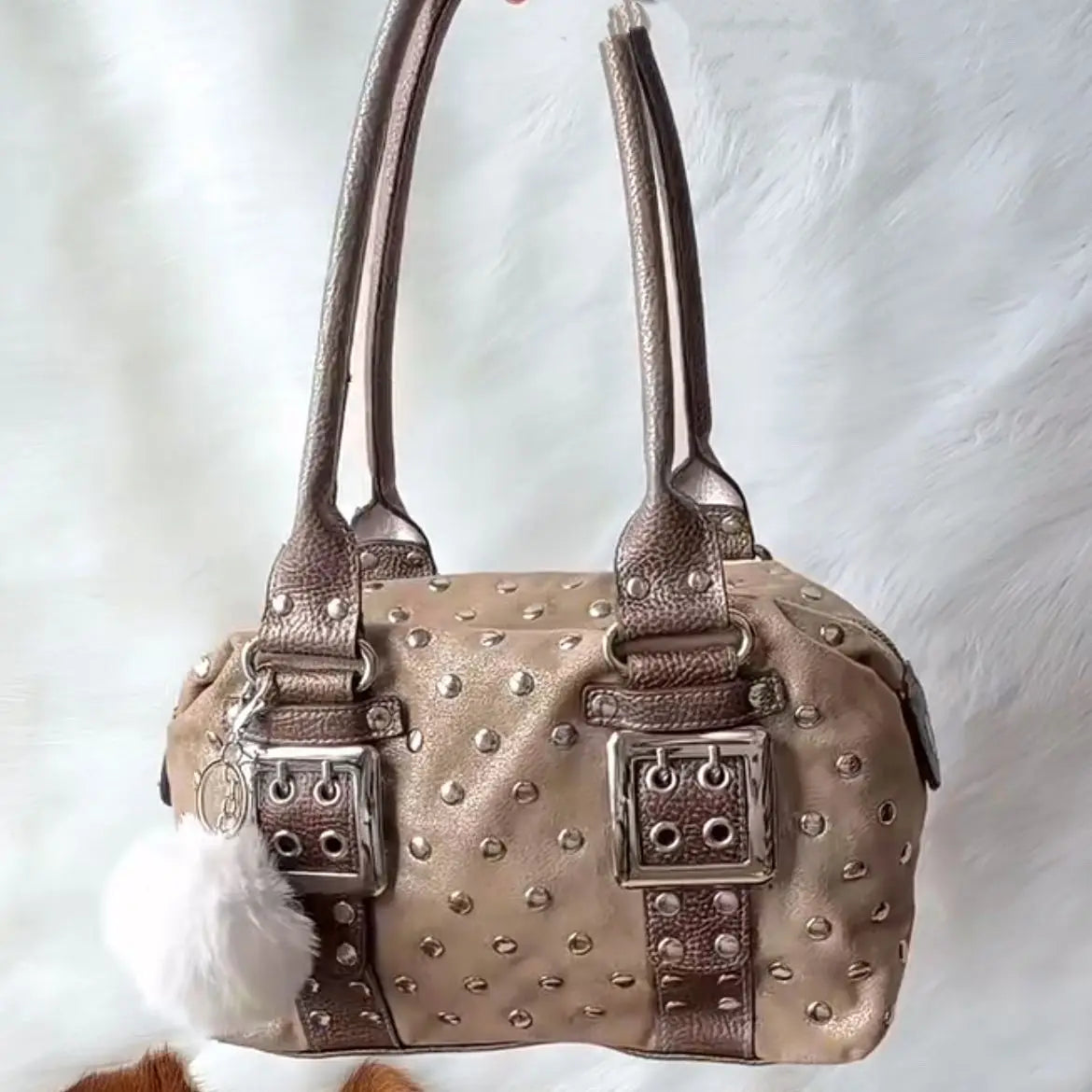 Korean Hot Girl Studded Y2K Tote Bag Women Polka Dot Leather Large Capacity Underarm Bag Ladies Retro Harajuku Handbag Chic 2026