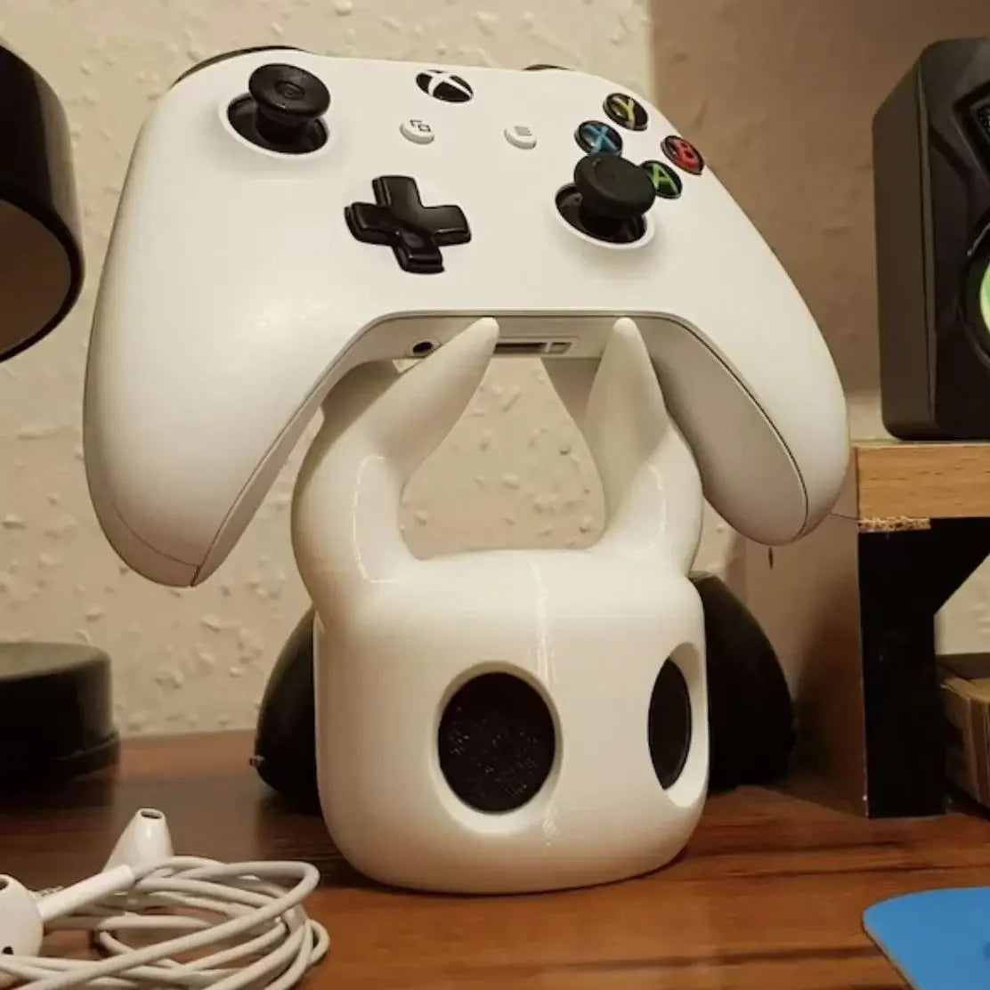 Universal Game Controller Stand Compatible With PS4/PS5/Switch Hollow Knight Theme Cool Desktop Display Gaming Accessories