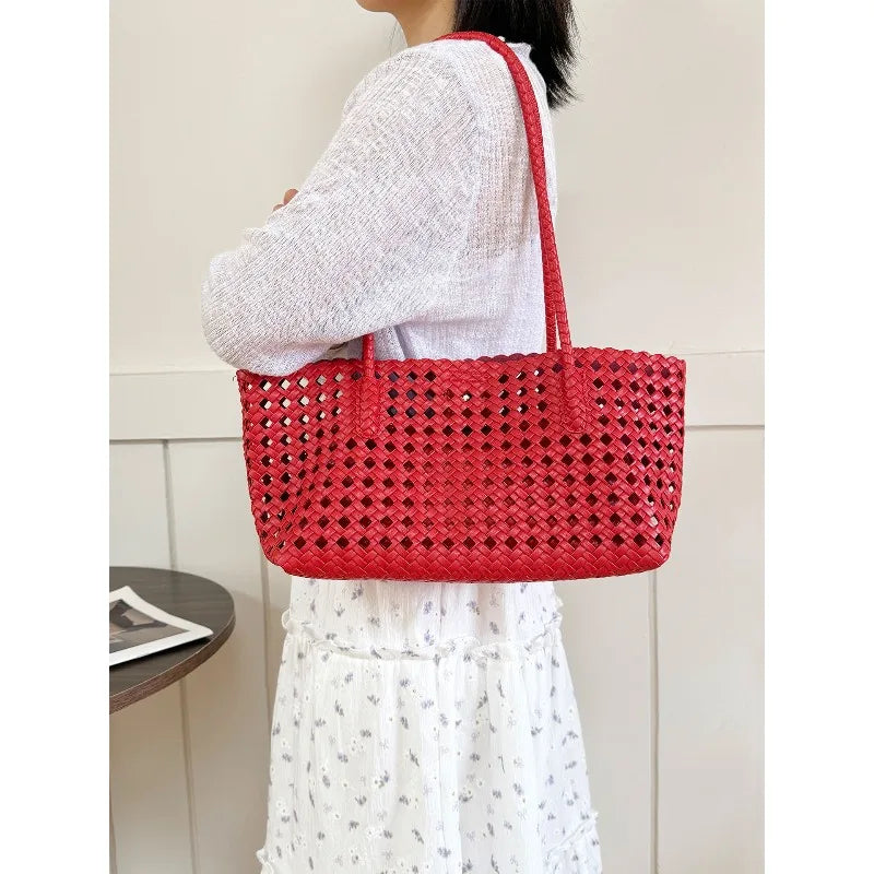 2026 New Fashion Hollow Out Woven Tote Bag for Women Large Capacity Commute Single Shoulder Handbag for Summer
