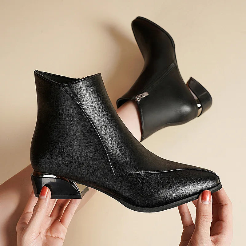 Autumn and Winter 2024 Women Boots British Style Fashion Boots for Women New Thick Heeled Oversized Fashion Short Boots