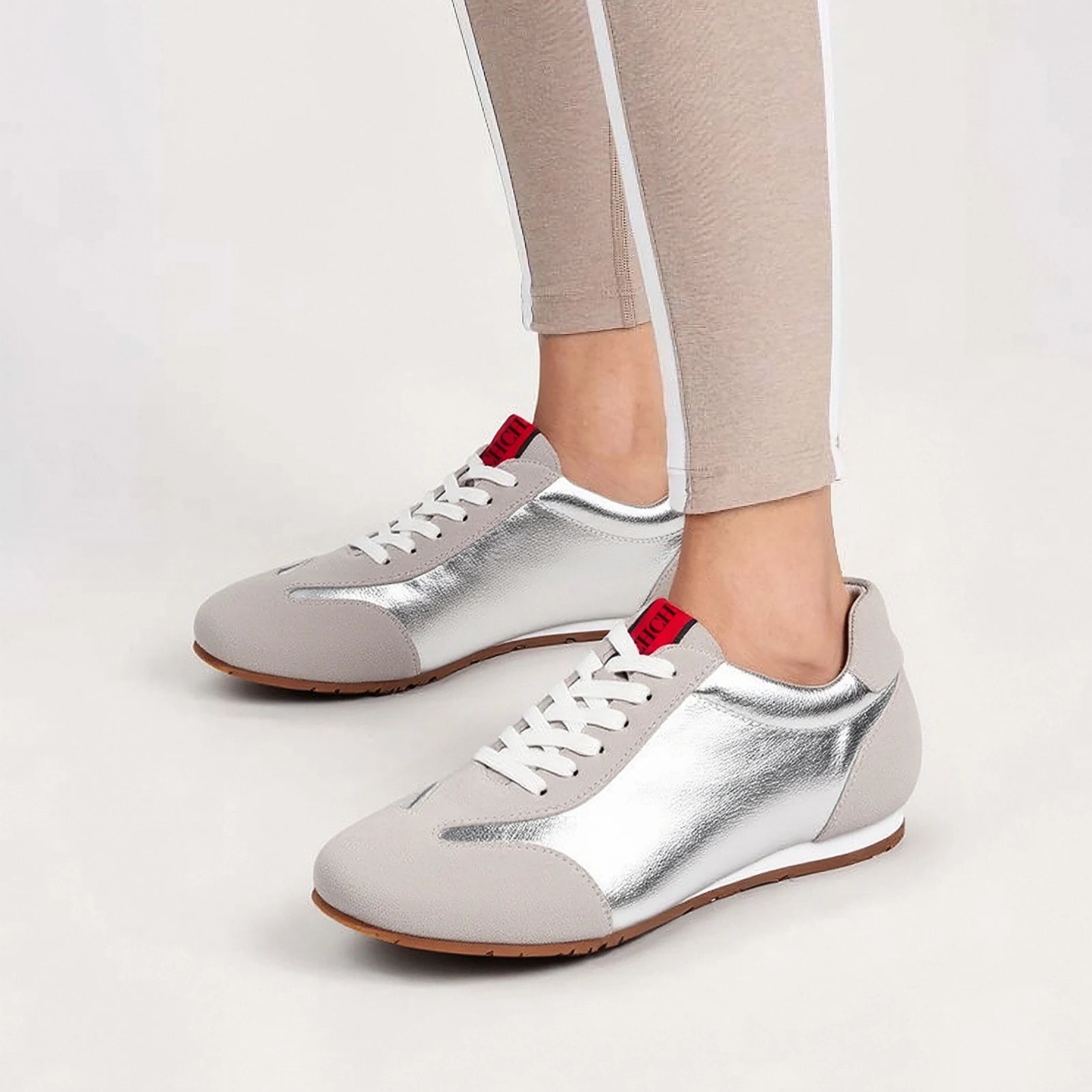 CHCH Women's Vulcanized Shoes 2025 Autumn New Silver Lace Lightweight Sports Shoes Outdoor Casual Shoes