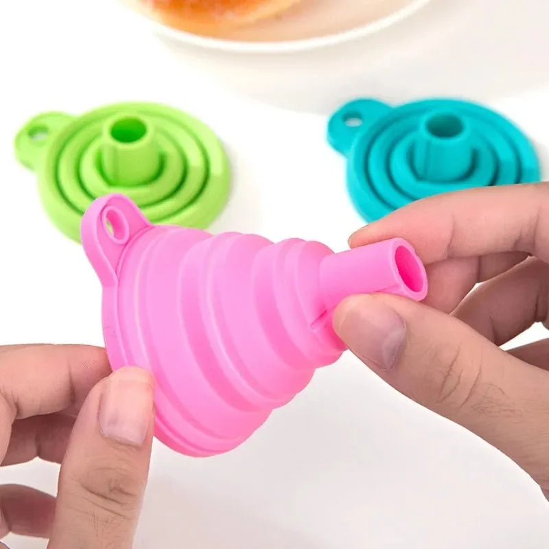 Folding Silicone Funnel for Filling Bottles Kitchen Silicone Funnel Food Grade TPR Collapsible Funnel Kitchen Gadgets Oil Filler