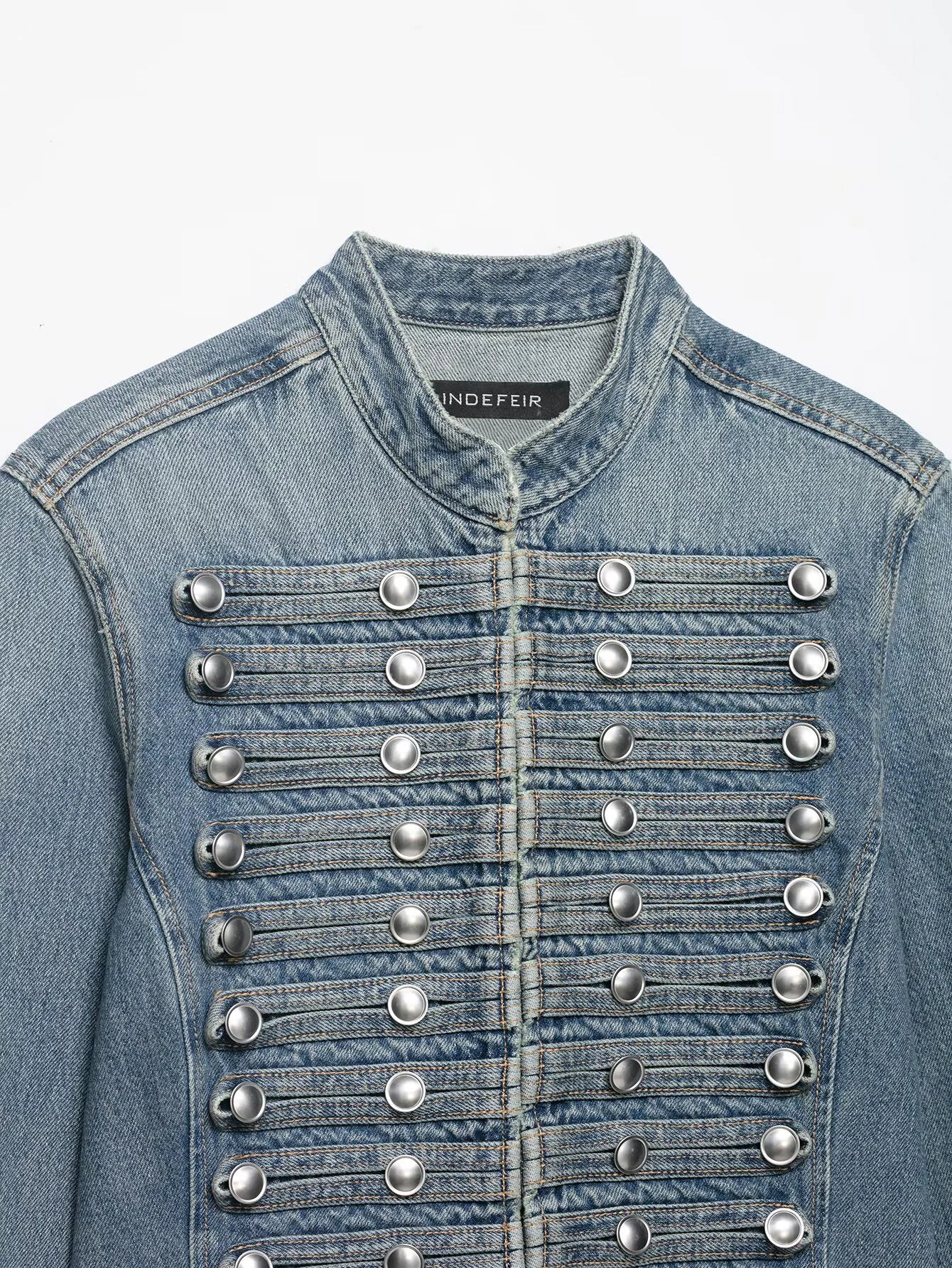 European and American style 2026 summer new women's clothing design sense close fitting denim jacket low waist shorts set