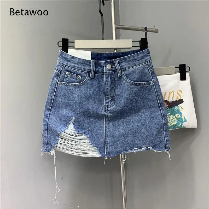 High Ripped Mini Denim Skirt Irregular Raw Fringe Hem Classic Front Pocket Design for Street and Daily Looks