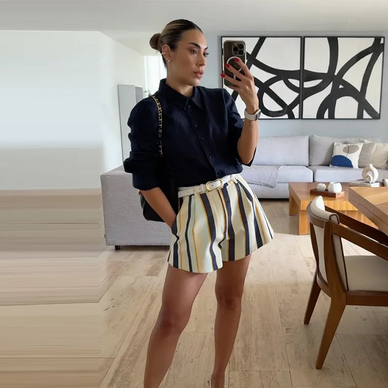 Chic Striped Women's Shorts Loose Mid-Waist Button Pocket Lady Short Pants 2026 Summer Autumn Fashion Female Street Bottoms