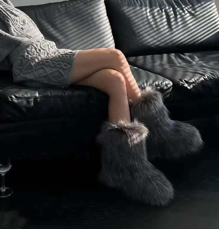 Women's Winter Snow Boots Outdoor Luxury Furry Faux Fox Fur Boots Woman Plush Warm Platform Shoes New Fashion Bottes Big Size 46